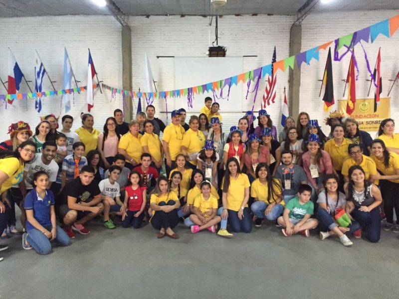 Nuestro agradecimiento a los Voluntarios Amigos Solidarios, Jóvenes de la Embajada Cristiana y al equipo de voluntarios de la Fundación Con Una Sonrisa.